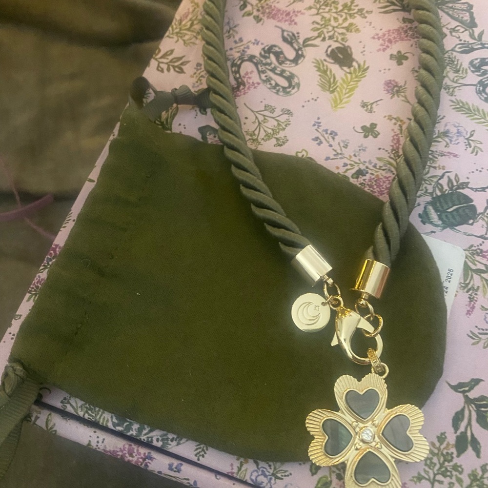Jane Win Gold Clover Pendant with Black Mother of Pearl